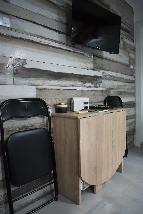 Dante Apartment Split