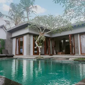 Villa Anggira Indonesia