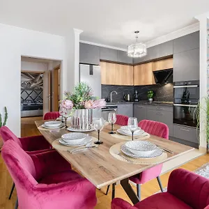  Apartment Penthouse Three Bedrooms, Three Balconies With Free Parking In Kiraly Street Hungary