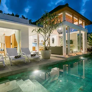  Villa Kobe Beachside Berawa Location Indonesia