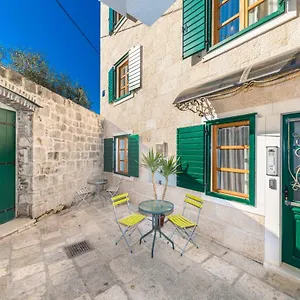 Perla Varos Apartamento
